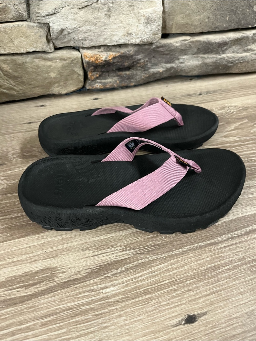 Teva sandals/6
